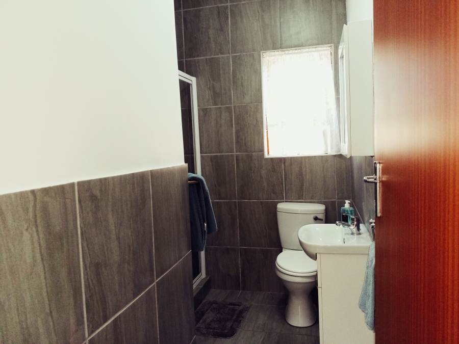 6 Bedroom Property for Sale in Bayview Western Cape